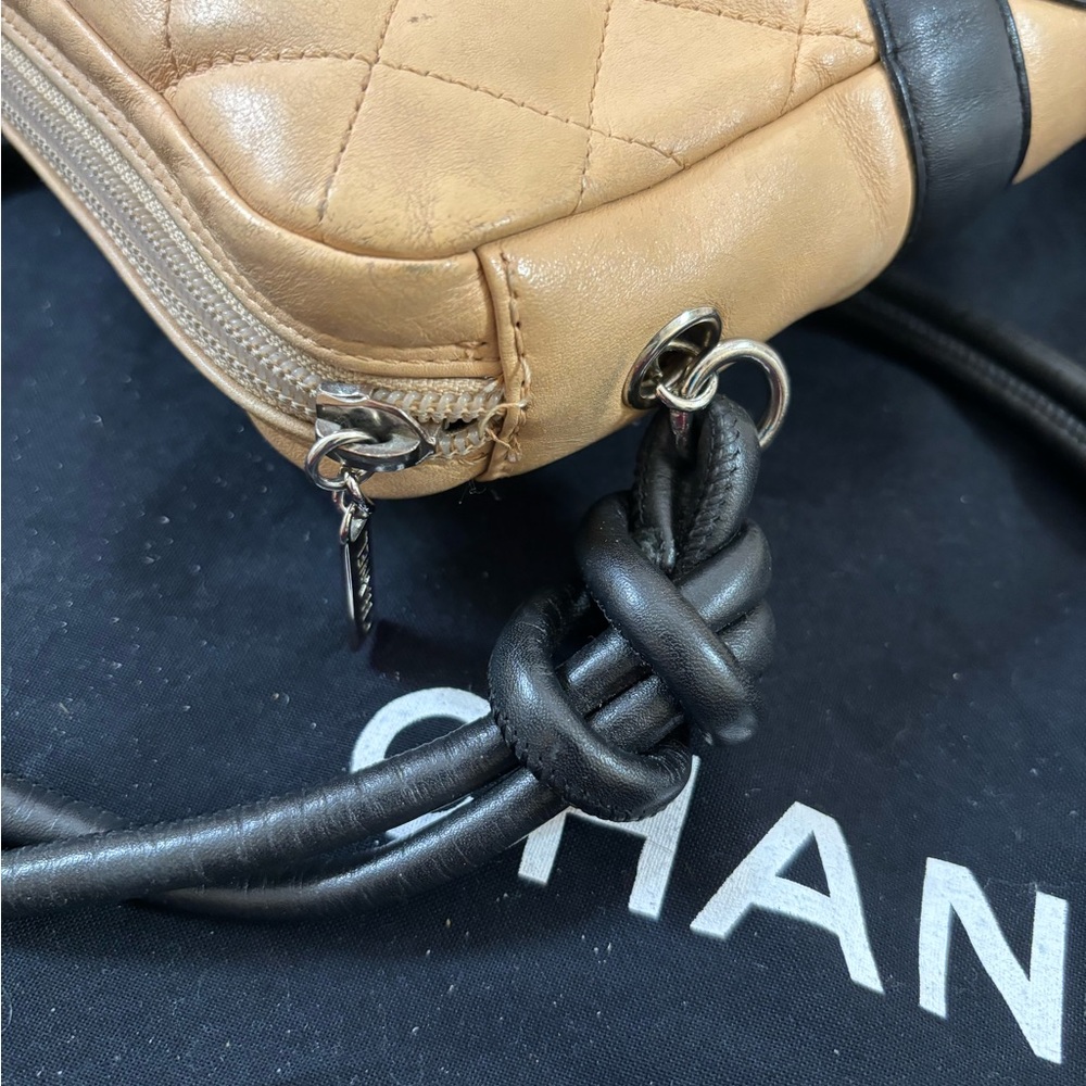 ๐ Chanel CC Cambon line Crossbody bag - Picture 4 of 13
